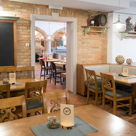 Thalinger Hof Отель