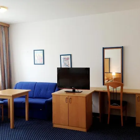 Отель Thalinger Hof 3*