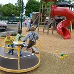 Thalinger Hof מלון