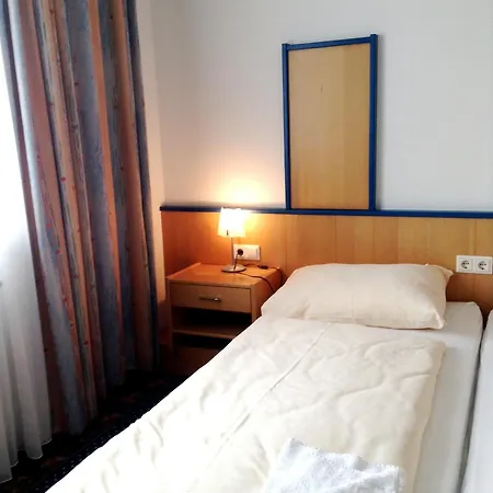 Thalinger Hof Szálloda Kronstorf