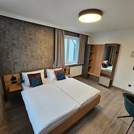 Thalinger Hof 酒店 Kronstorf