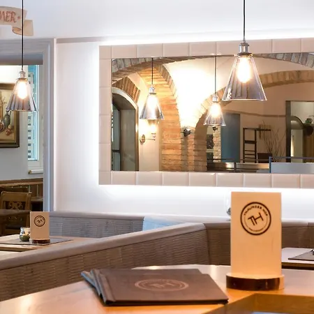 酒店 Thalinger Hof 3*