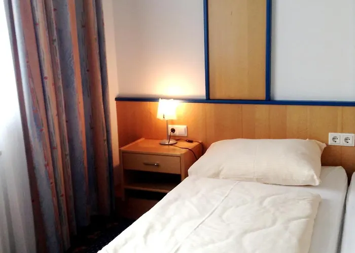 Thalinger Hof 酒店 Kronstorf