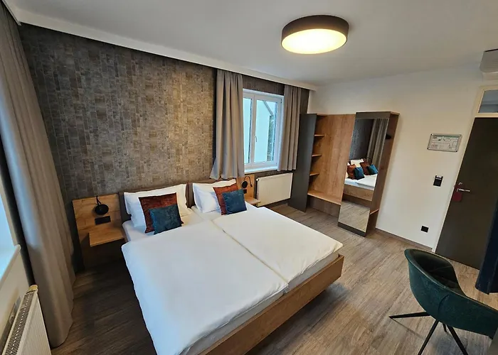 Thalinger Hof 酒店 Kronstorf